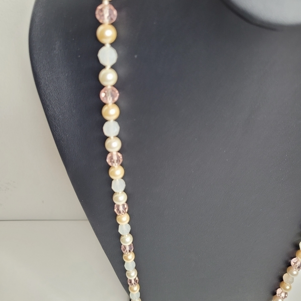 Pink and White Long Beaded Necklace - Picture 2 of 6